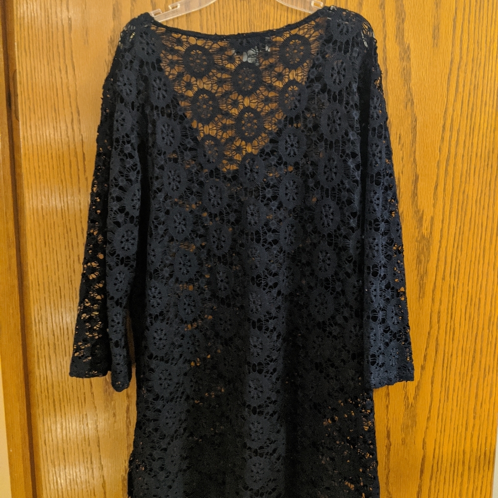 Black Trendy Top View 2